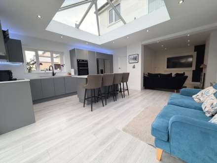 Weeton Avenue, Blackpool, FY4 3QW, Image 2