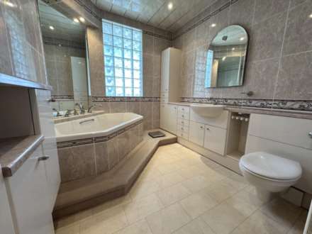 Stonyhill Avenue, Blackpool, FY4 1PR, Image 8