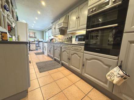 Rosebery Avenue, Blackpool, FY4 1LA, Image 3