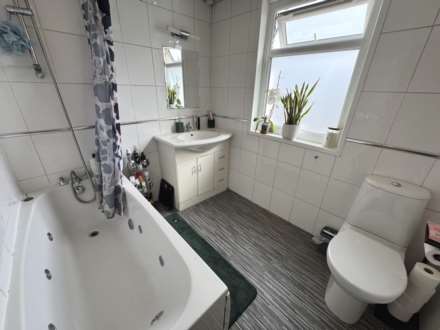 Rosebery Avenue, Blackpool, FY4 1LB, Image 12