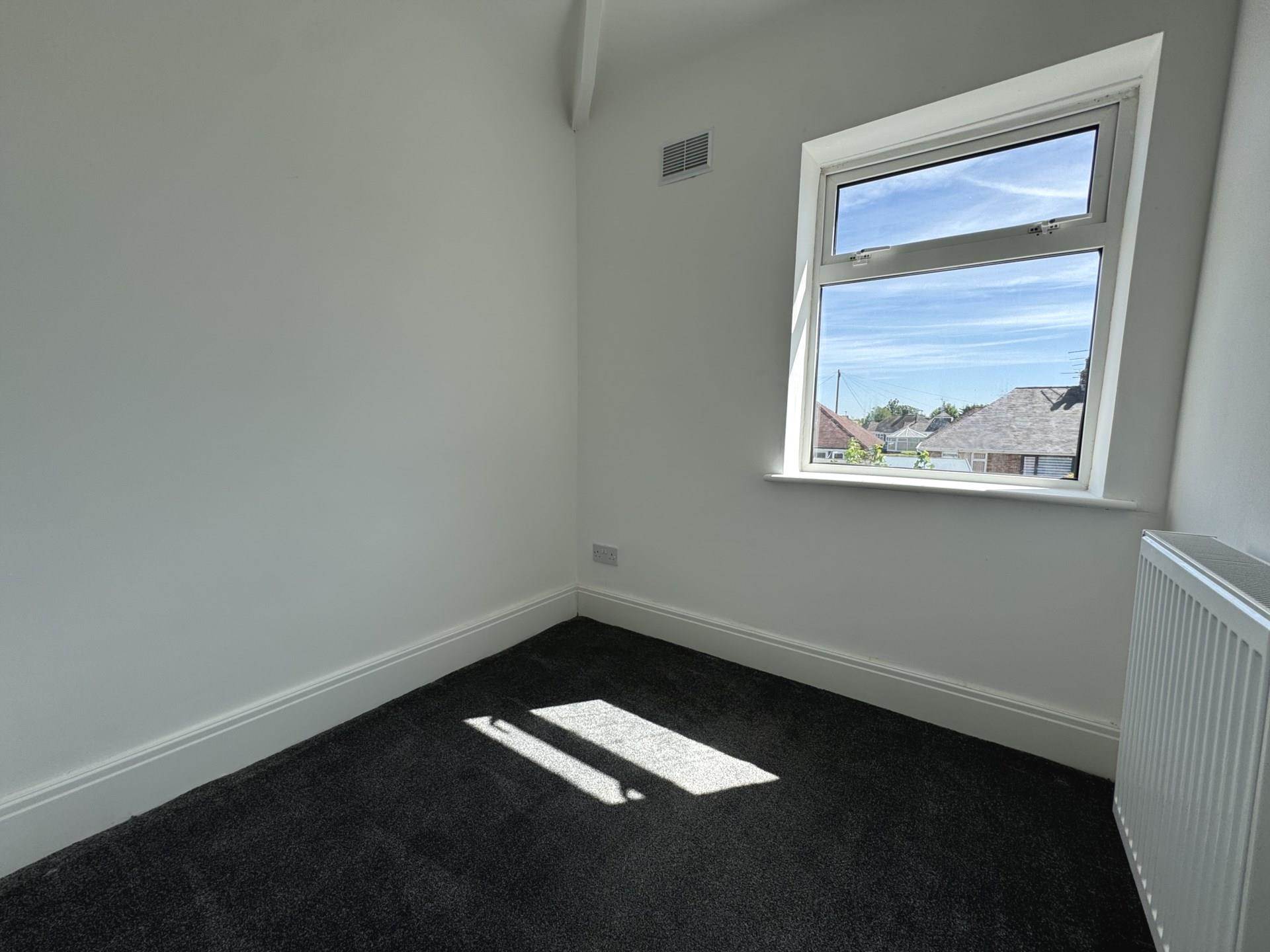 Newhouse Road, Blackpool, FY4 4PB, Image 9