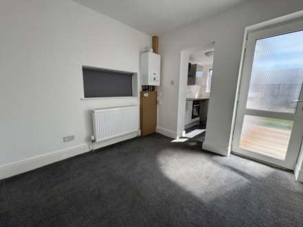 Newhouse Road, Blackpool, FY4 4PB, Image 3