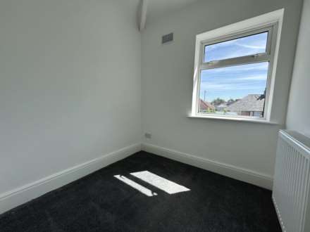 Newhouse Road, Blackpool, FY4 4PB, Image 9