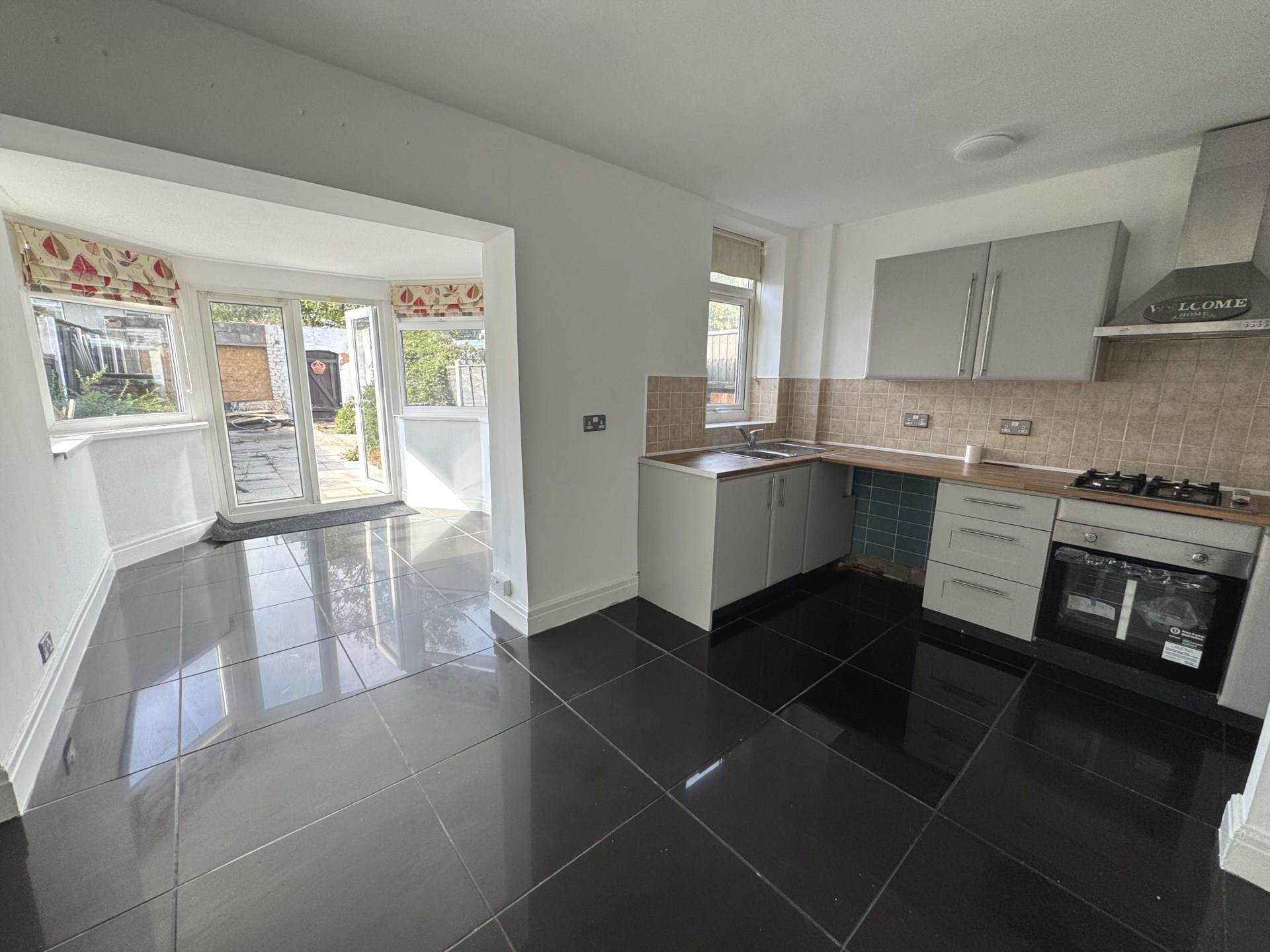 Sharow Grove, Blackpool, FY1 5NE, Image 3