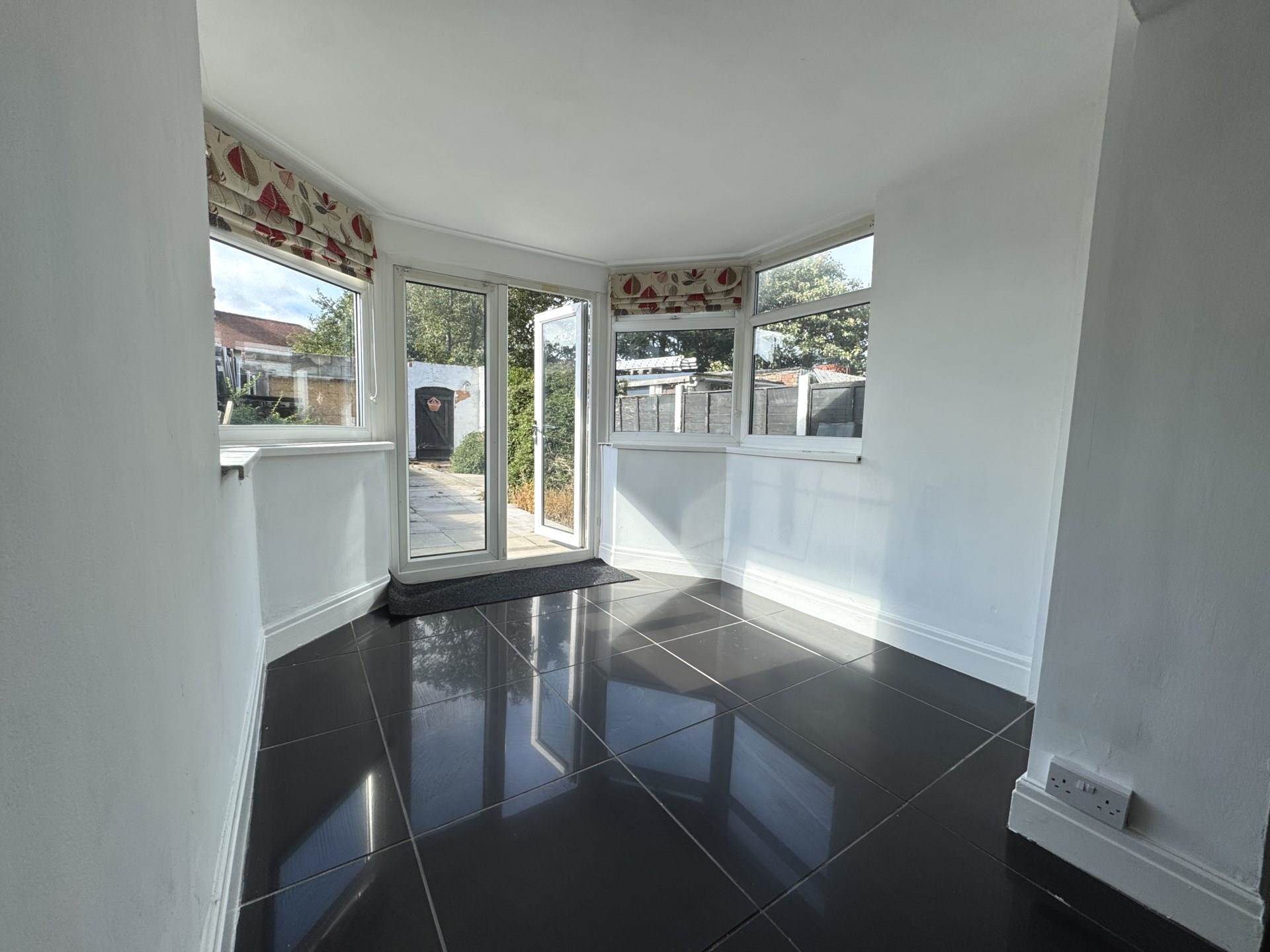 Sharow Grove, Blackpool, FY1 5NE, Image 4