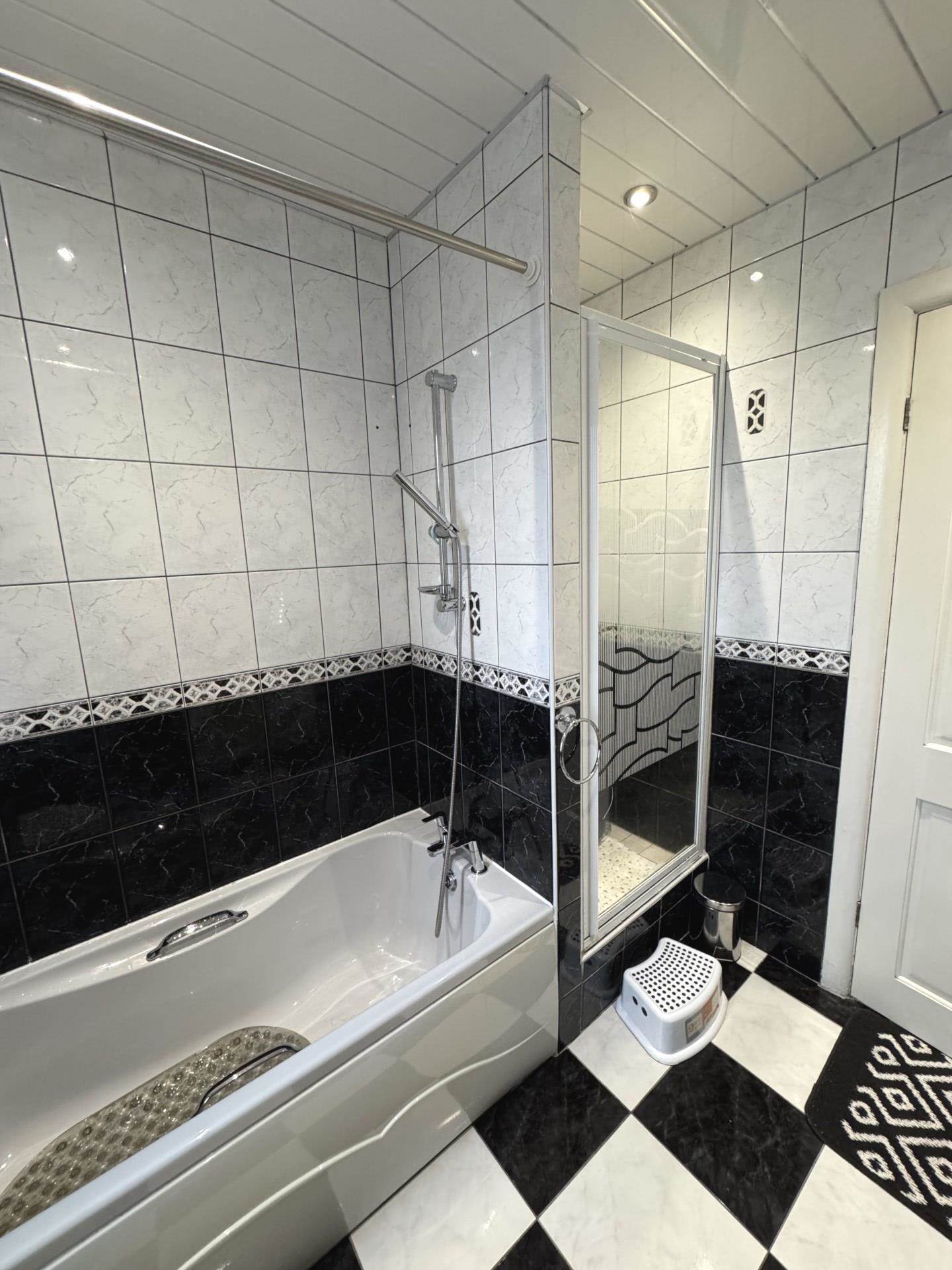 Stretton Ave, Blackpool, FY4 4AQ, Image 13