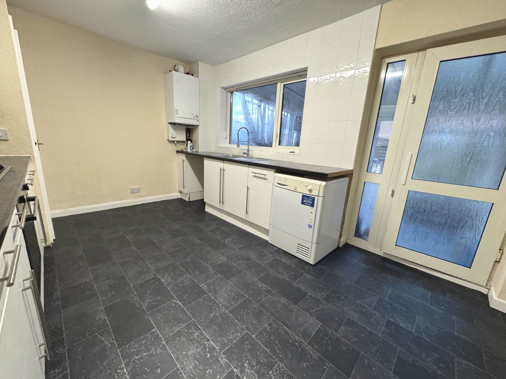 Spen Place, Blackpool, FY4 4XU, Image 3