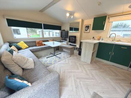 45 Kensington, Marton Mere Holiday Park Mythop Road, Blackpool, FY4 4XN, Image 2