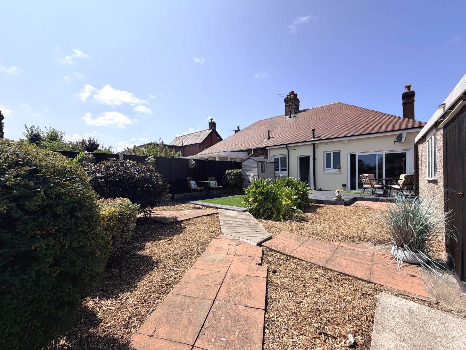 Clifton Avenue, Blackpool, FY4 4RF, Image 17
