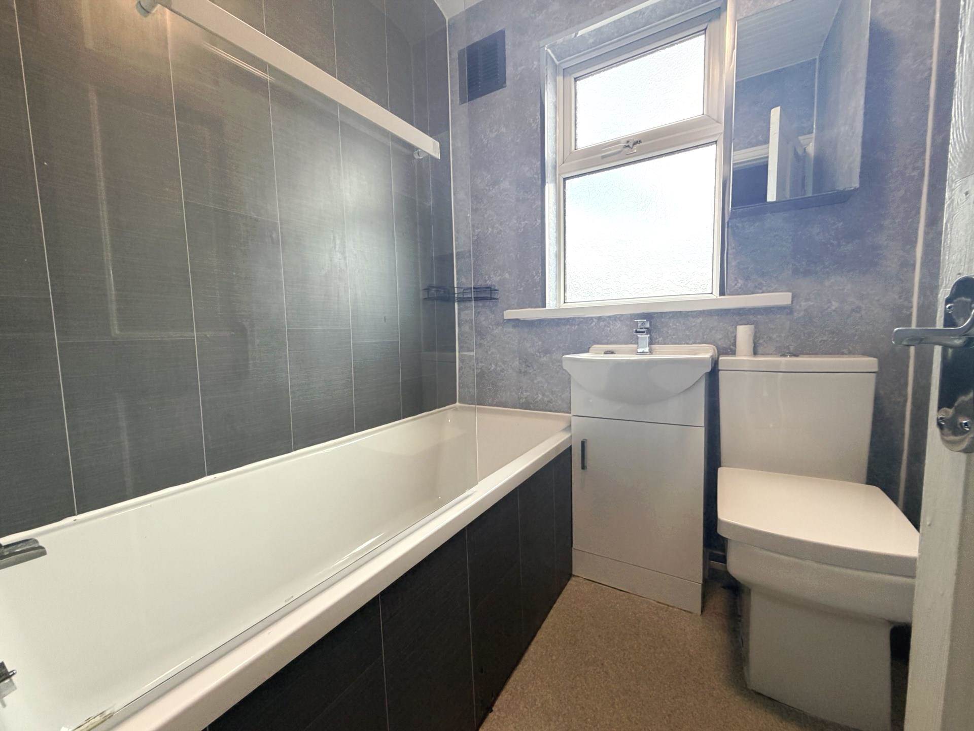 Endsleigh Gardens, Blackpool, FY4 3PA, Image 9