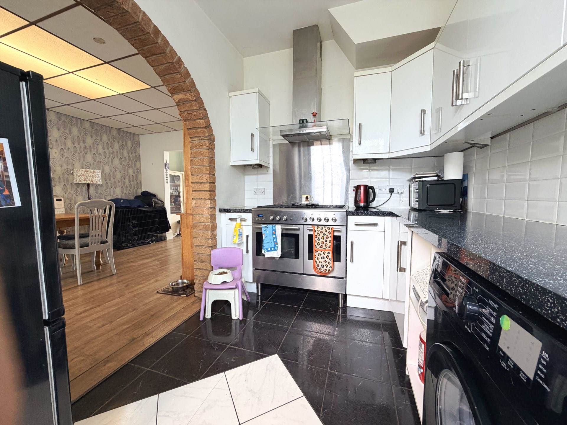 Rosebery Avenue, Blackpool, FY4 1LA, Image 5