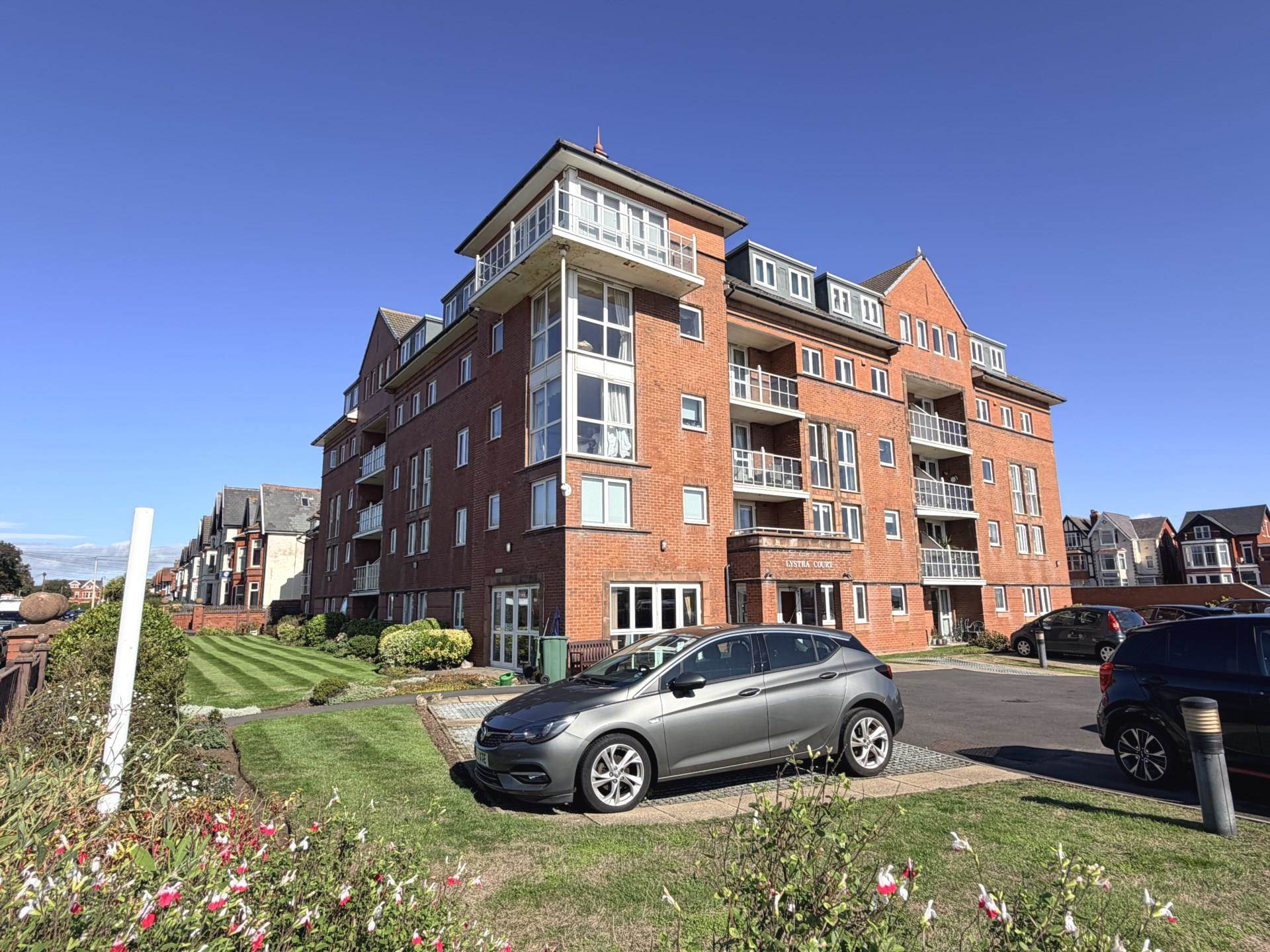 Lystra Court, South Promenade, Lytham St Annes, FY8 1NP, Image 1