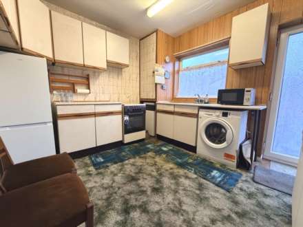 Squires Court, Cairn Grove, Blackpool, FY4 2RA, Image 2