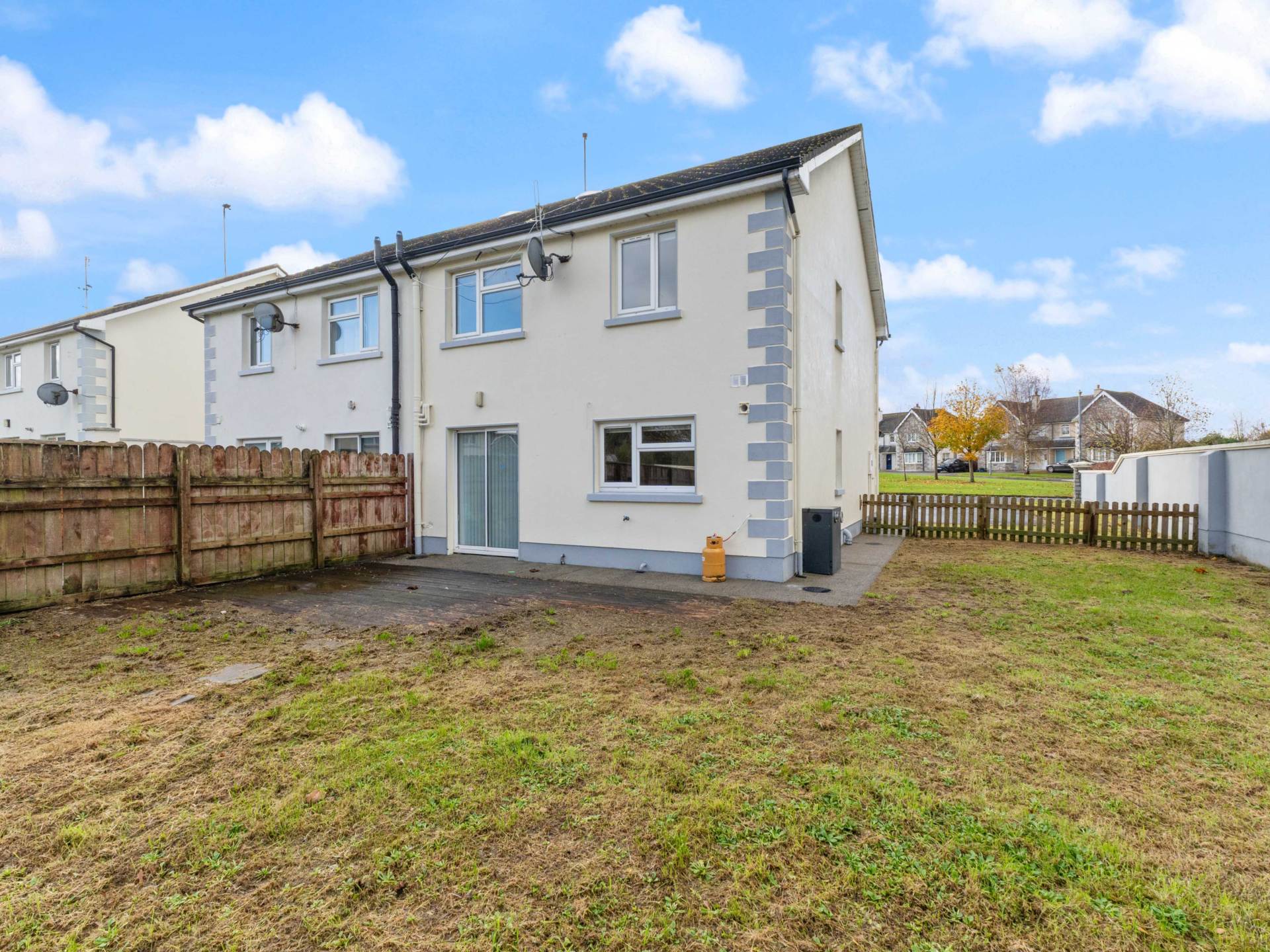 1 Bothar na Habhainn Rehins Fort, Ballina