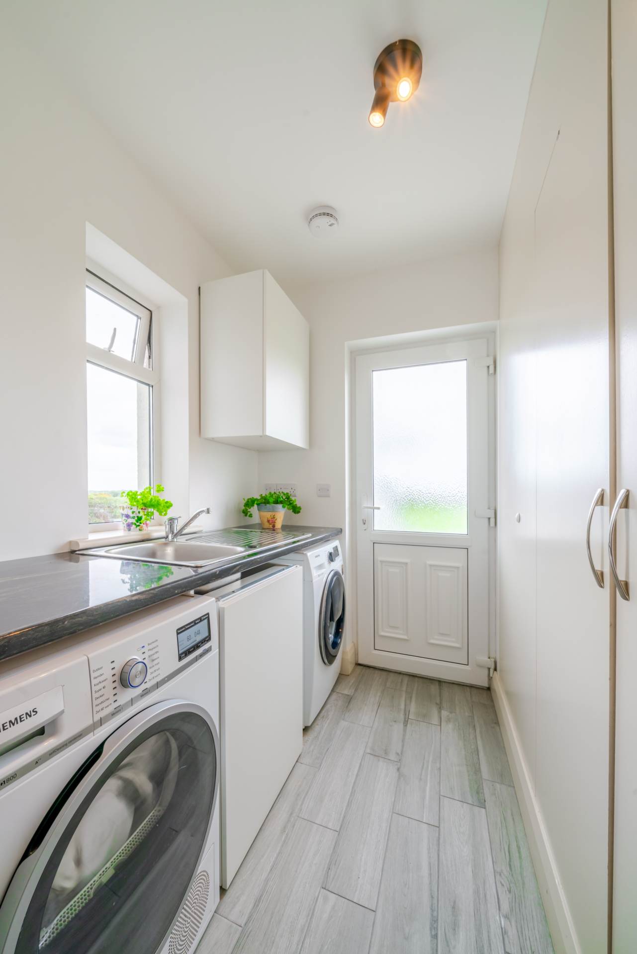 LISDUVOGUE, KNOCKMORE BALLINA MAYO. F26 X60H