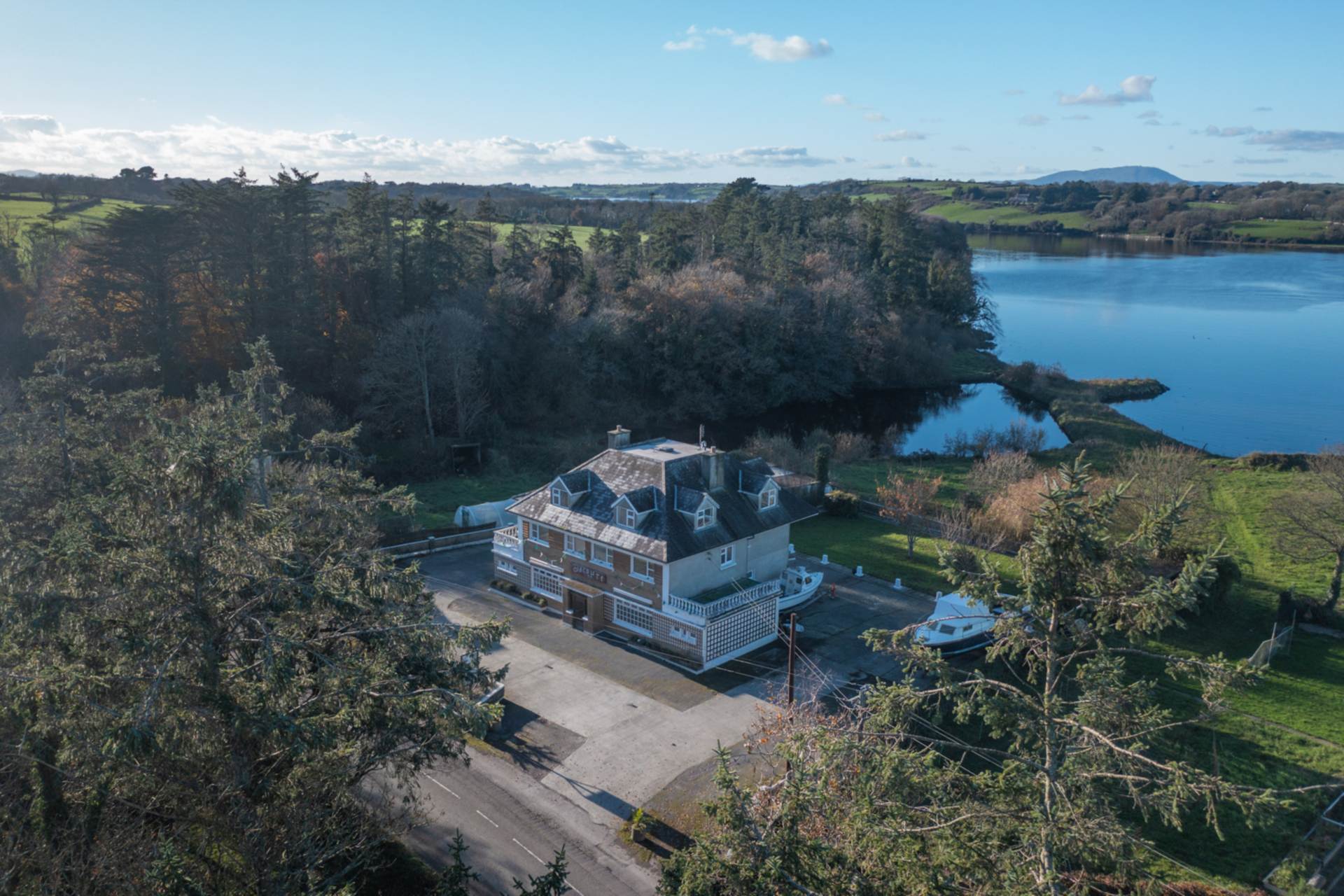 The Old Court Inn, Baltimore, P81 VR66