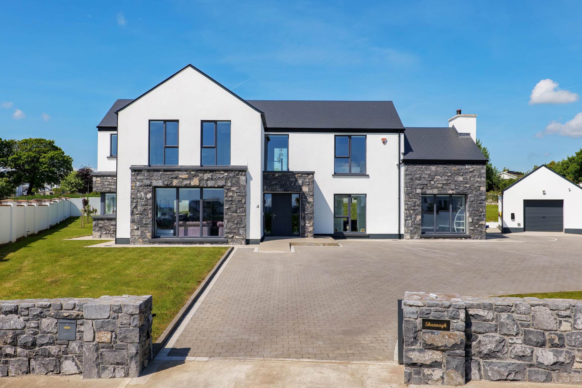 4 Béal Taoide, Curragreen, Coast Road, Galway