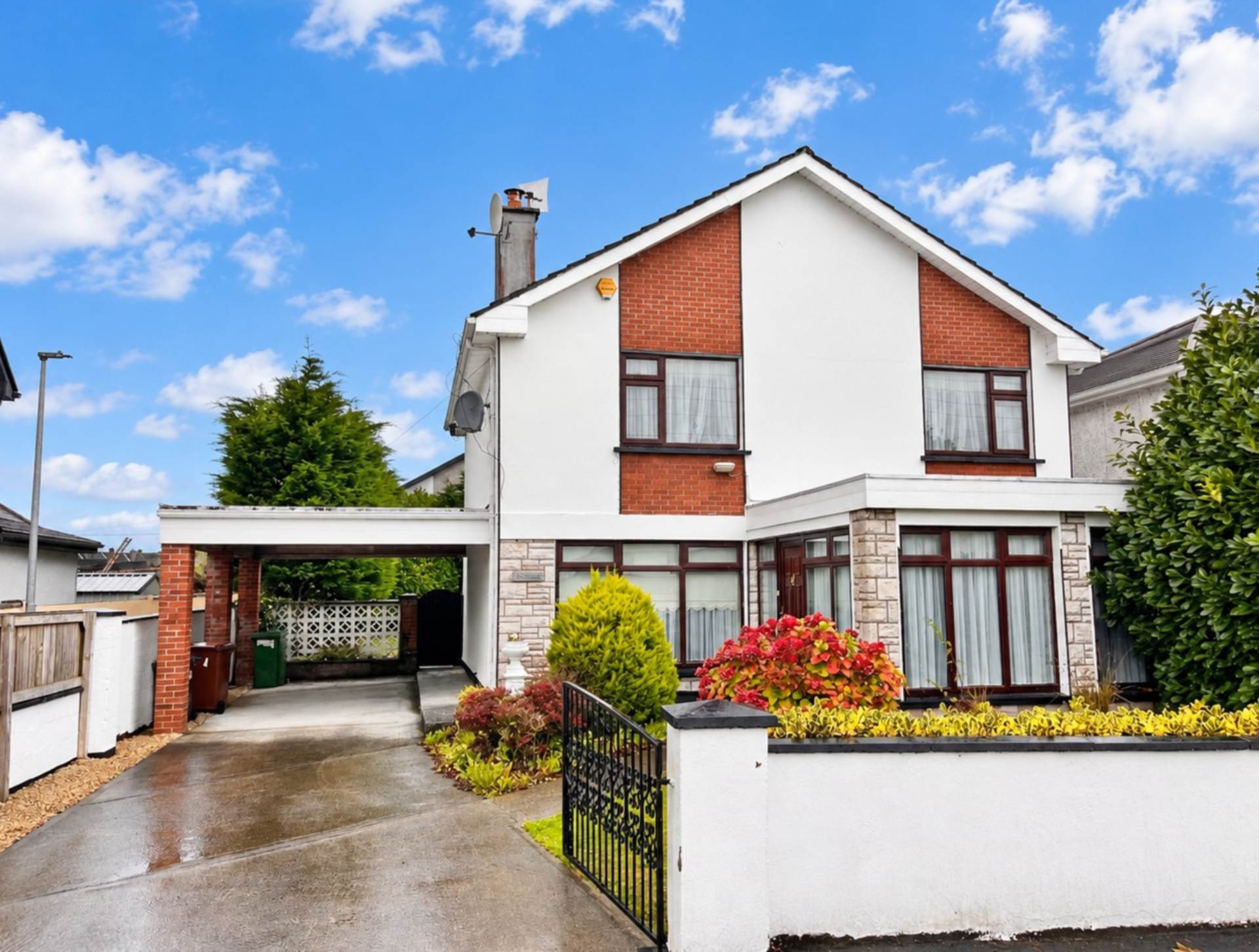 `Lissadell` 87 Upper Newcastle, Galway. H91 R89X