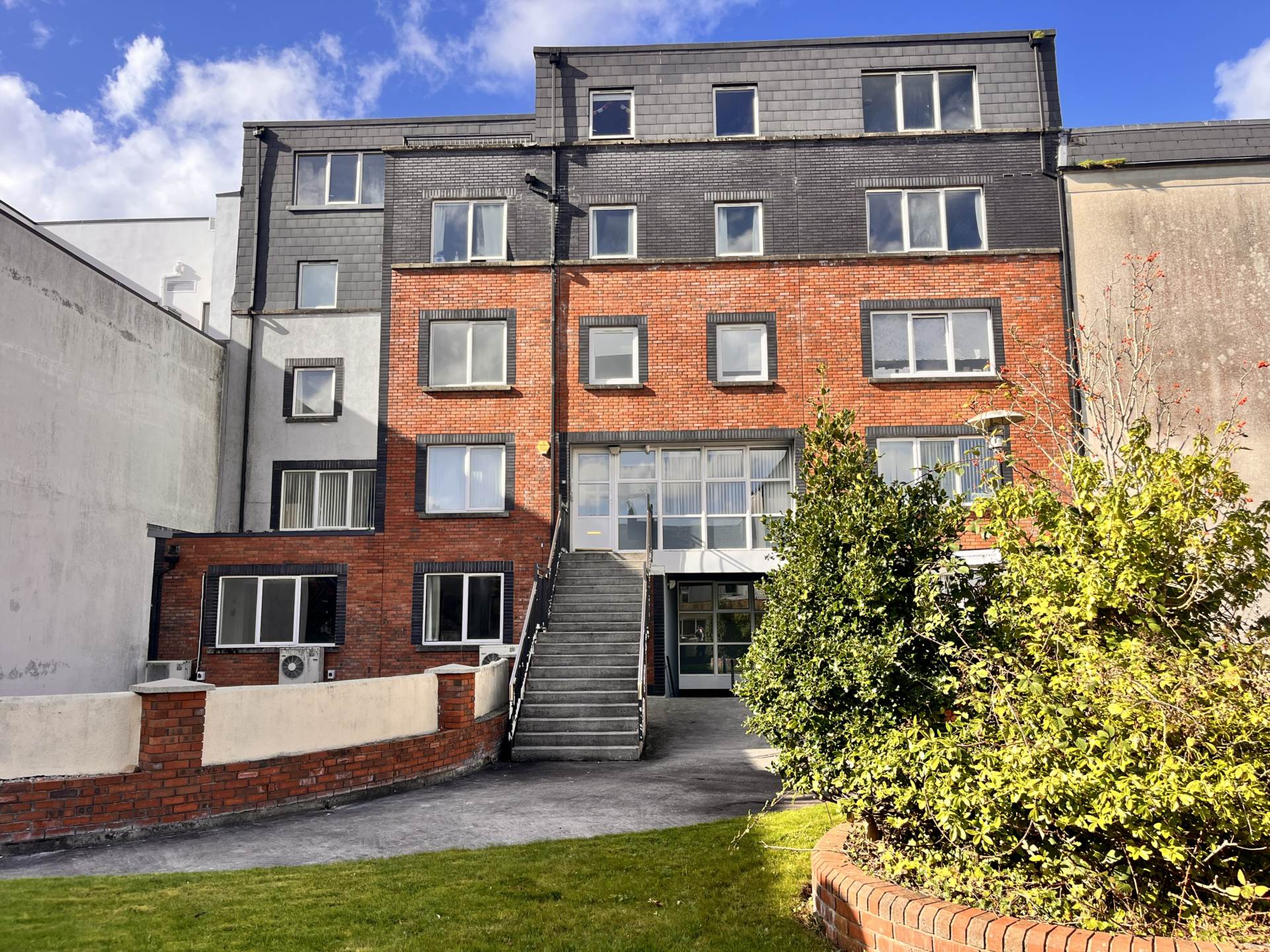 Apt 35 H, Merchants Dock, Merchants Road, Galway. H91 X688