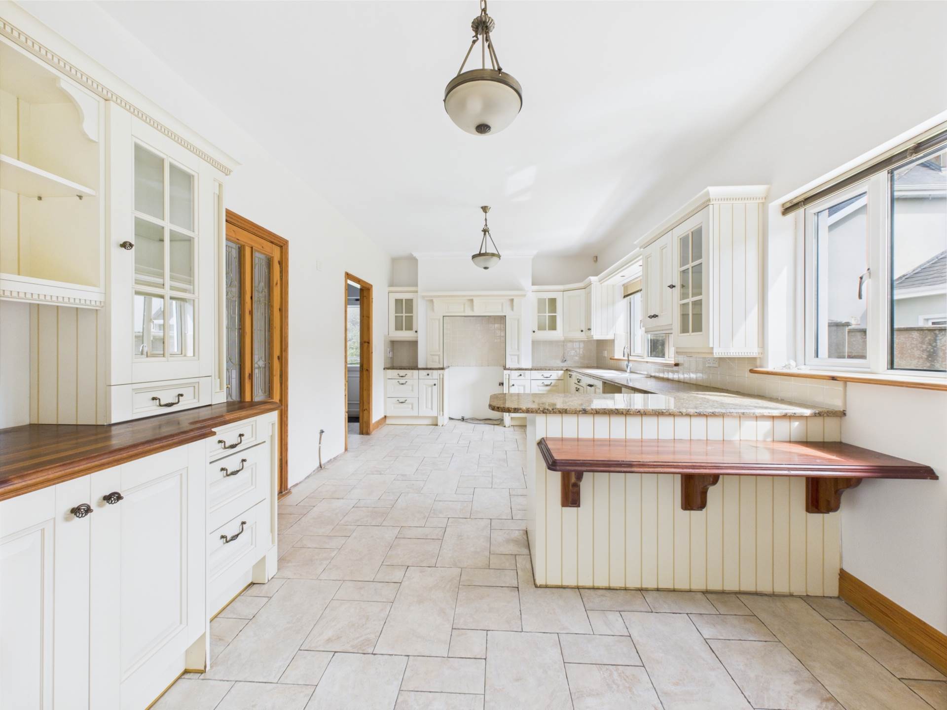 9 Woodstock Hill, Ennis, Co. Clare 9 Woodstock Hill, Ennis, Co. Clare