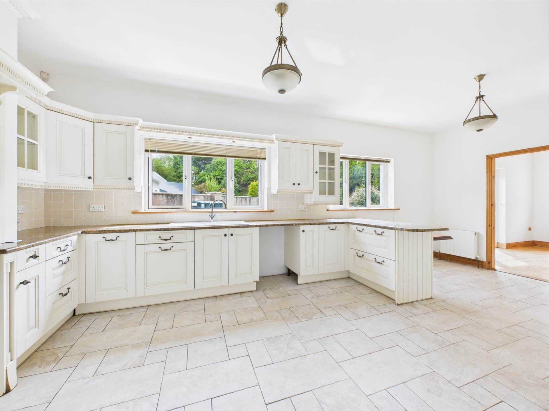 9 Woodstock Hill, Ennis, Co. Clare 9 Woodstock Hill, Ennis, Co. Clare