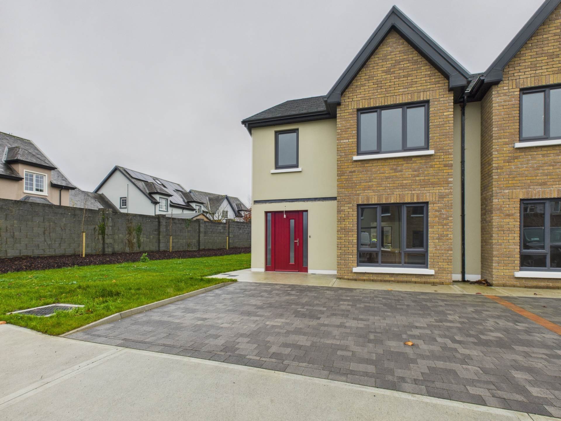 2 Shanacloon Gardens, Shanballa, Lahinch Road, Ennis, Co. Clare 2 Shanacloon Gardens, Shanballa, Lahinch Road, Ennis, Co. Clare