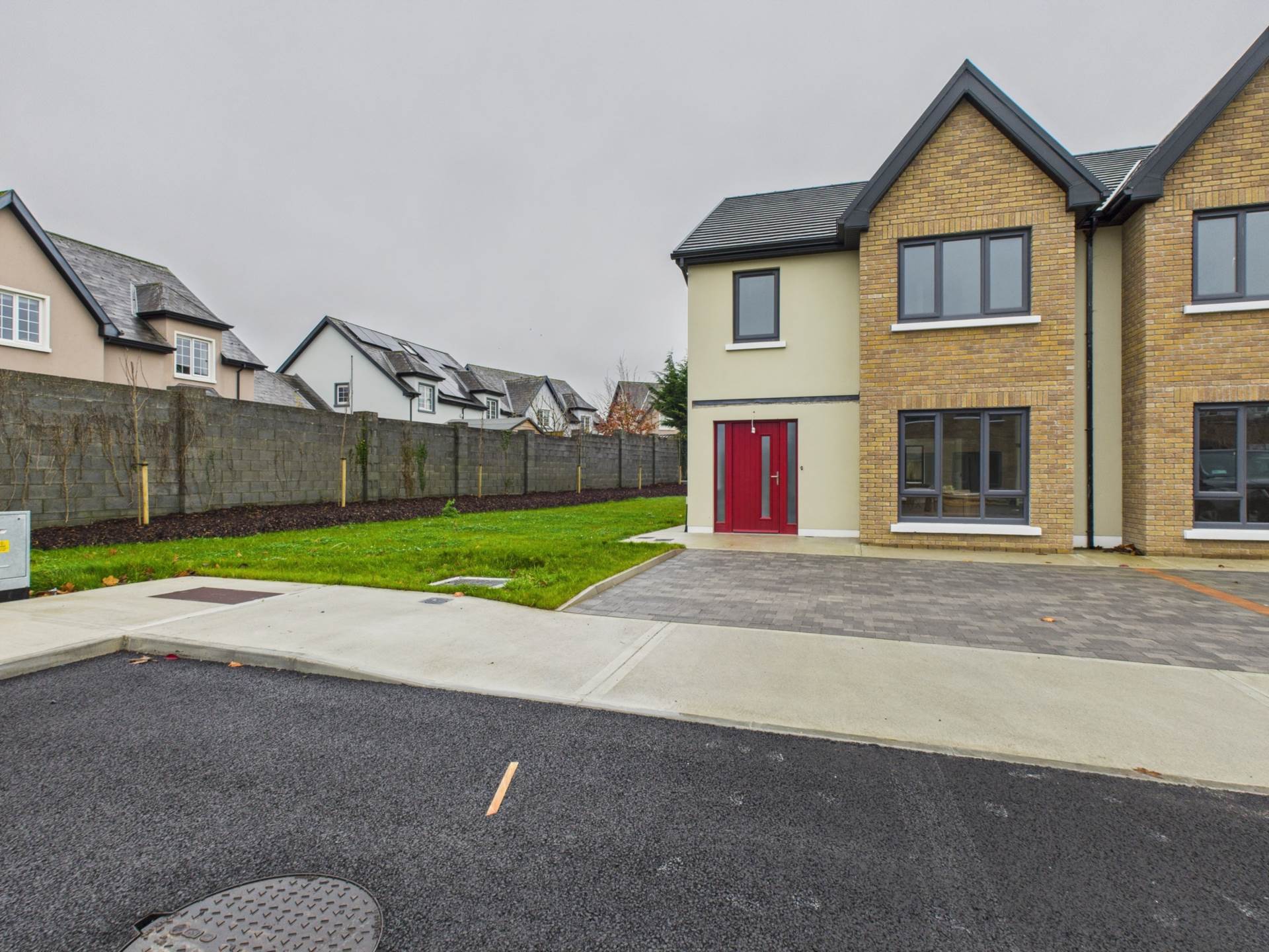 2 Shanacloon Gardens, Shanballa, Lahinch Road, Ennis, Co. Clare 2 Shanacloon Gardens, Shanballa, Lahinch Road, Ennis, Co. Clare