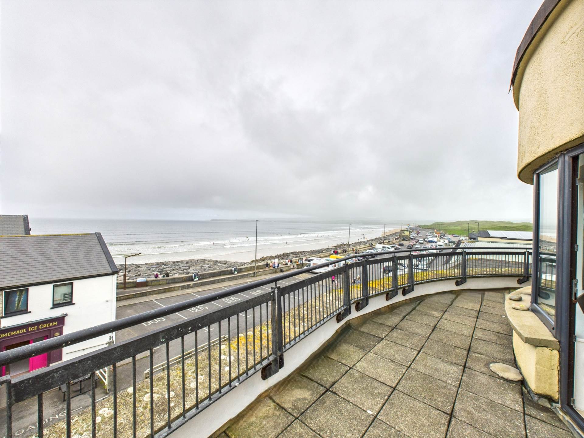 15 The Dell, Lahinch, Co. Clare