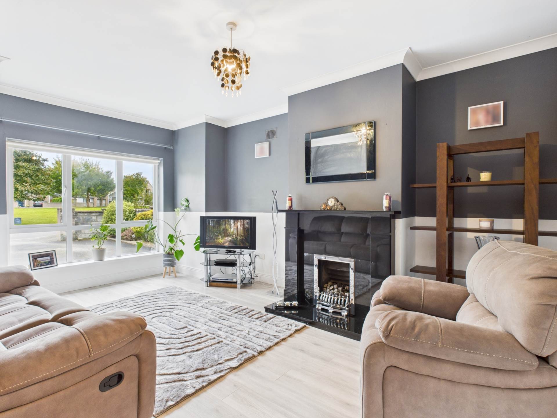 An Tsean Dun, Tulla Road An Tsean Dun, Tulla Road