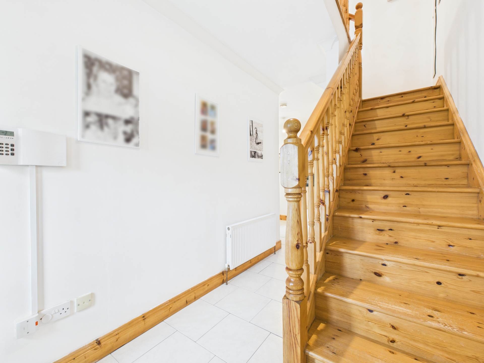 An Tsean Dun, Tulla Road An Tsean Dun, Tulla Road