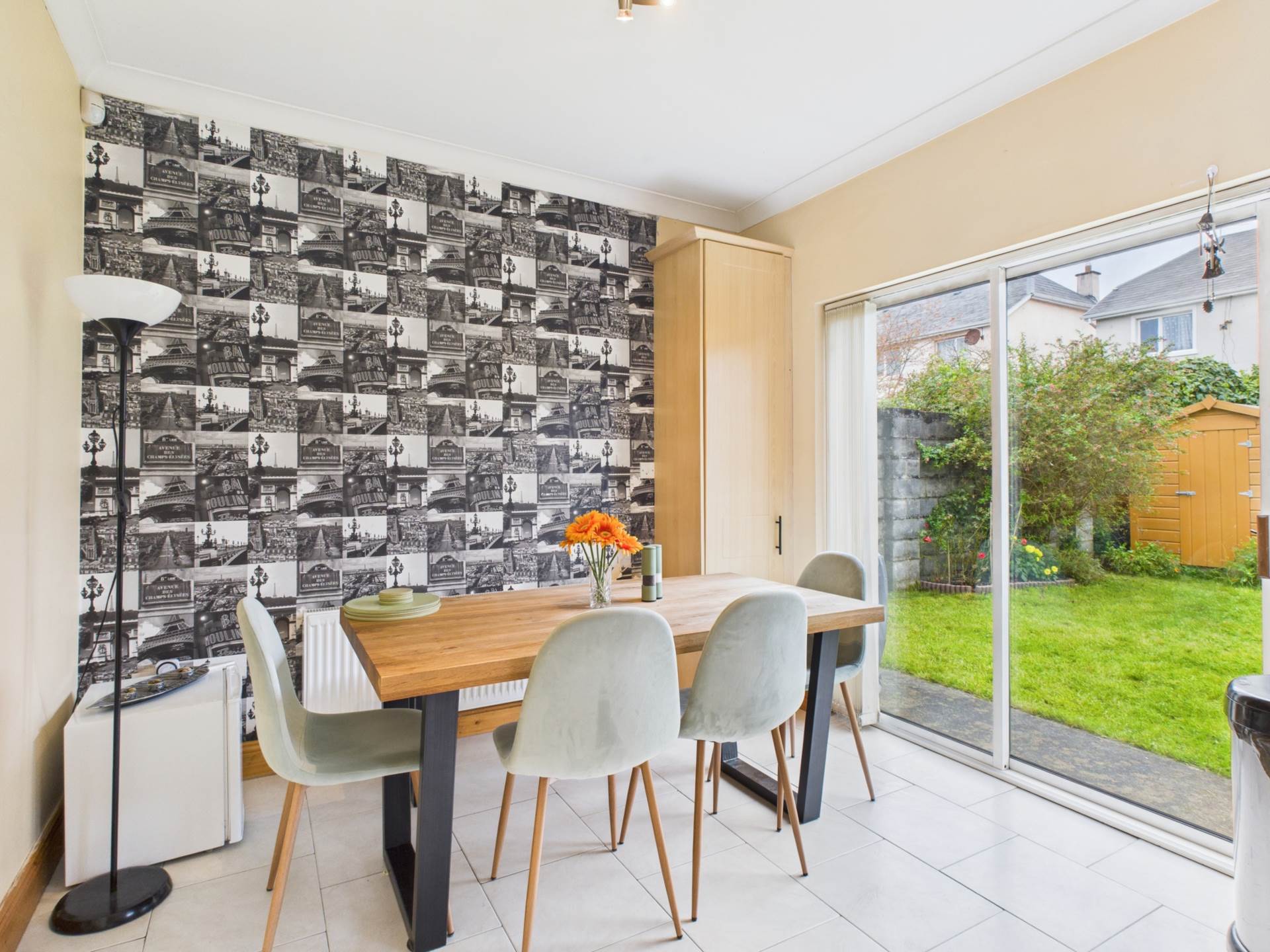 An Tsean Dun, Tulla Road An Tsean Dun, Tulla Road