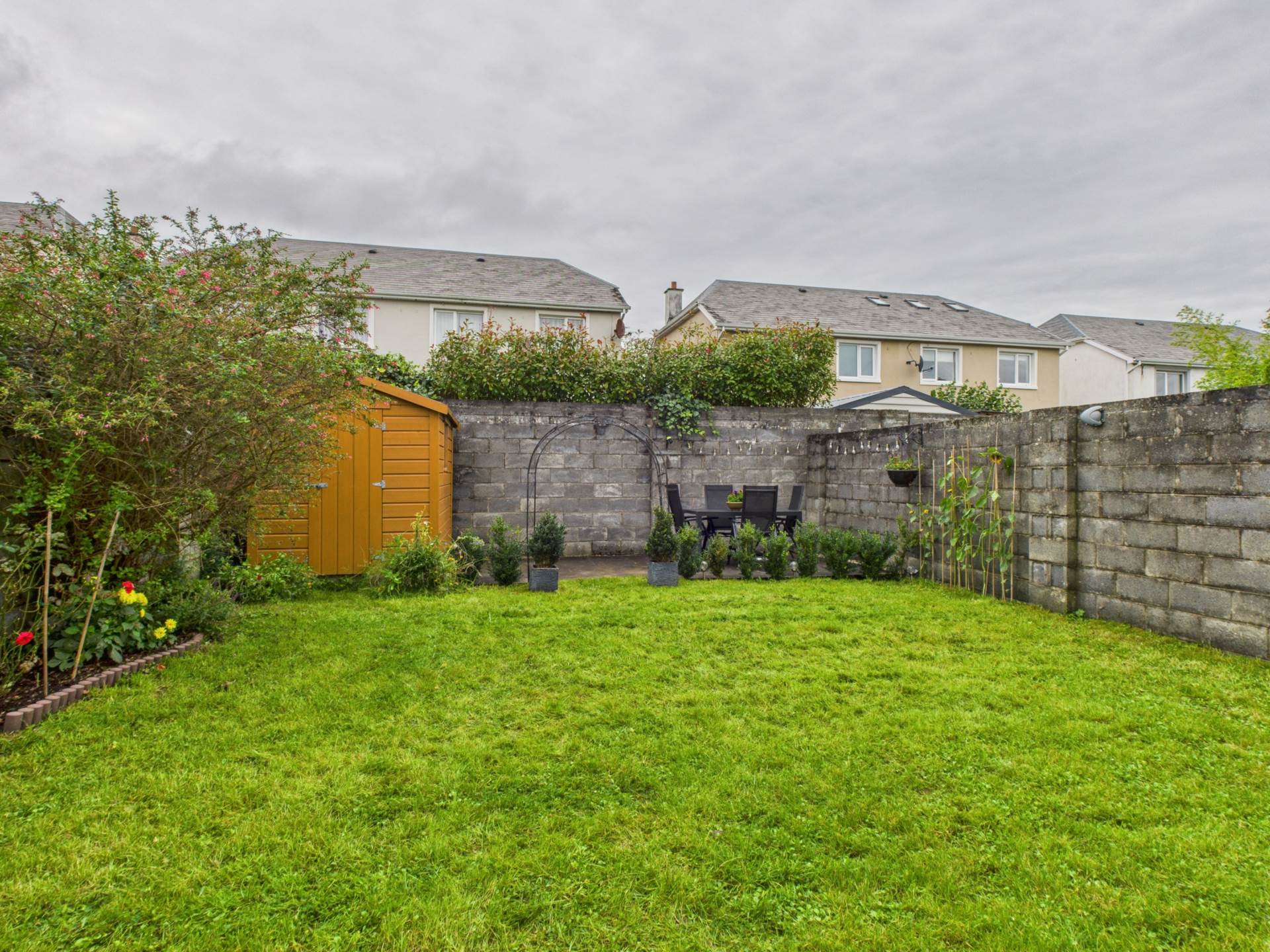 An Tsean Dun, Tulla Road An Tsean Dun, Tulla Road