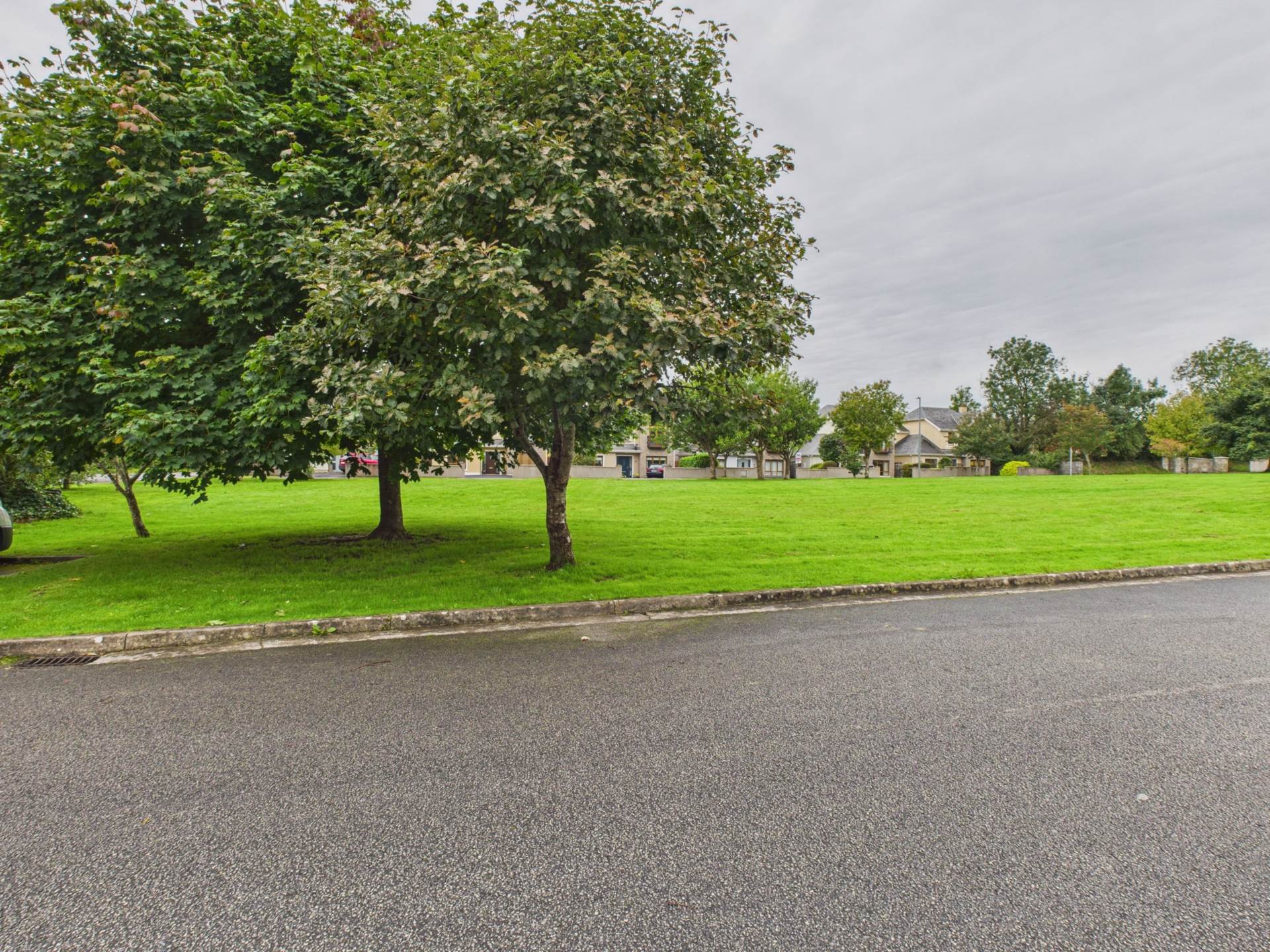 An Tsean Dun, Tulla Road An Tsean Dun, Tulla Road