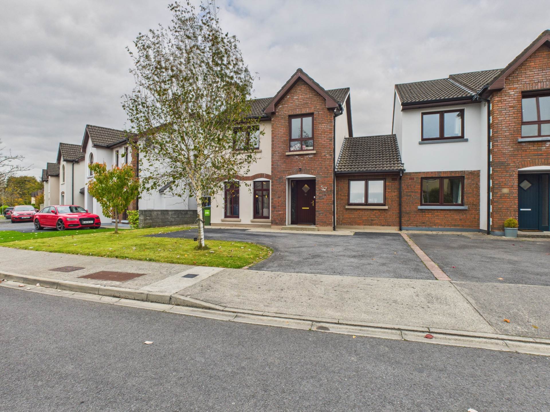 57 Woodhaven, Kilrush Road, Ennis, Co. Clare V95 P5KC 57 Woodhaven, Kilrush Road, Ennis, Co. Clare V95 P5KC