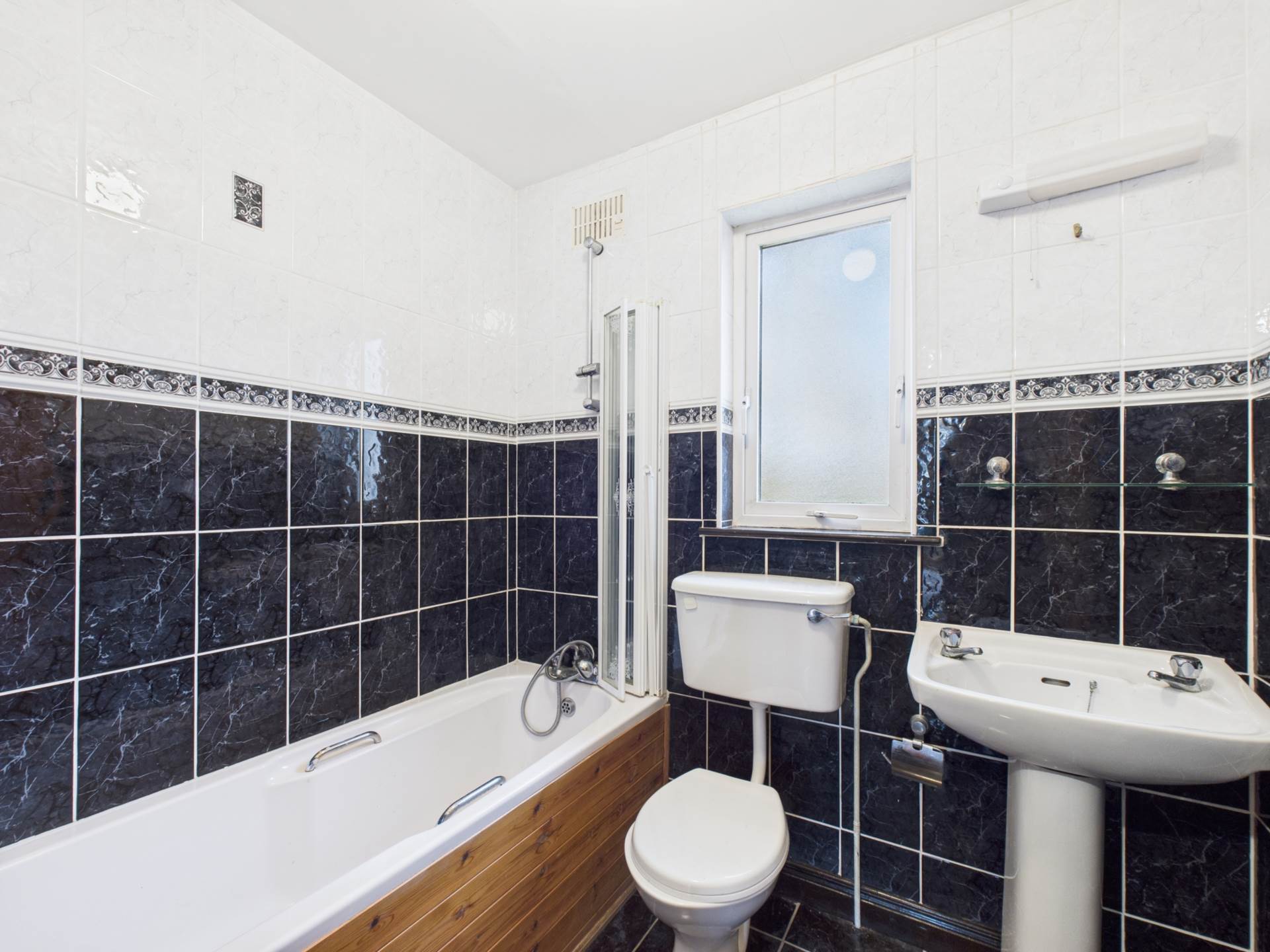 31 Dun Na Hinse, Ennis, Lahinch Road, Co. Clare V95 PY6N 31 Dun Na Hinse, Ennis, Lahinch Road, Co. Clare V95 PY6N