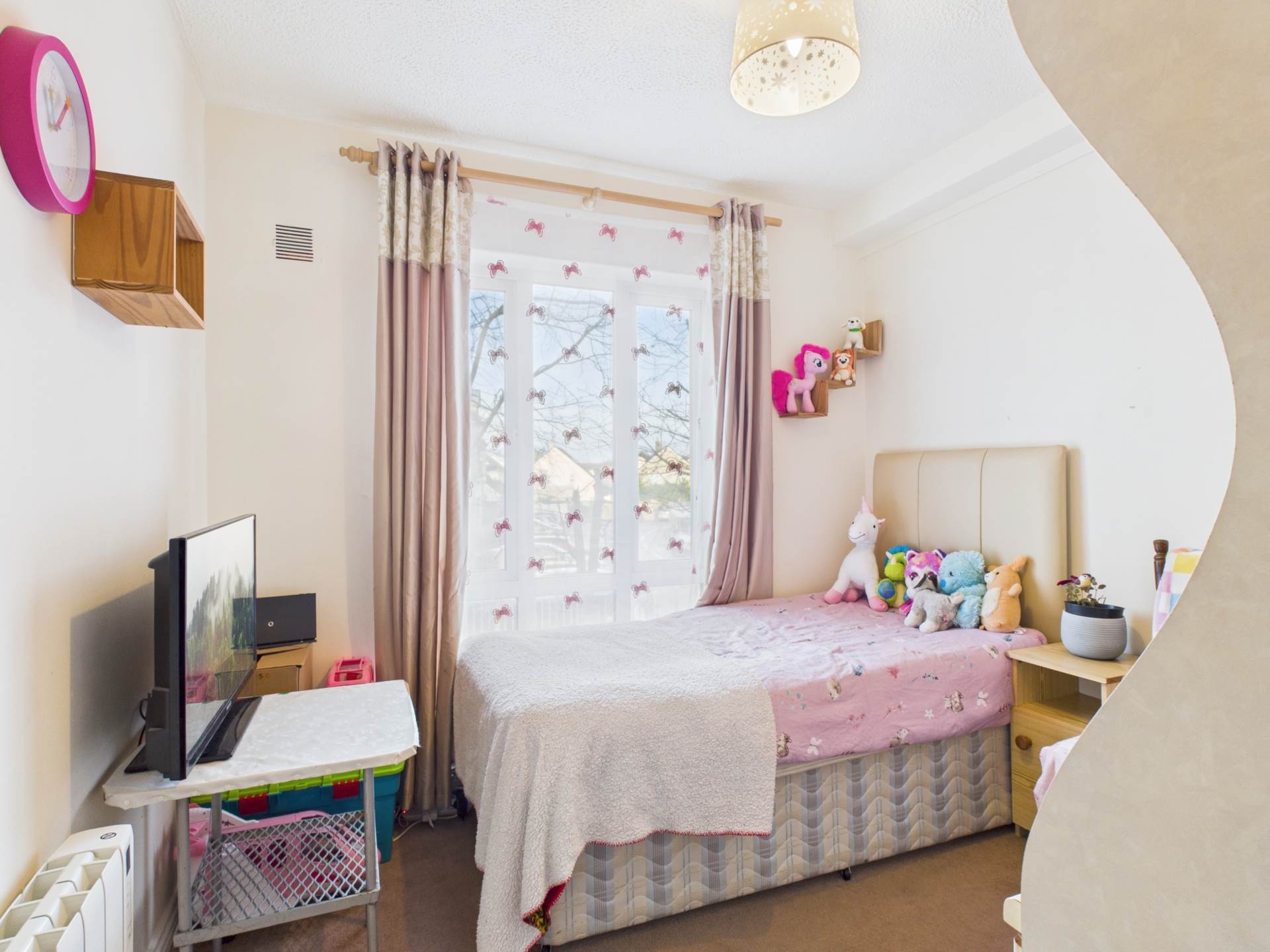 Apartment 9 Sandfield, Highfield Park, Ennis, Co. Clare V95 YK02