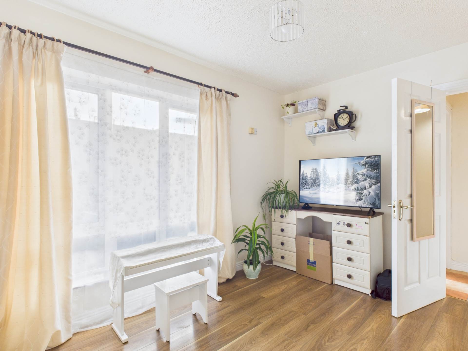 Apartment 9 Sandfield, Highfield Park, Ennis, Co. Clare V95 YK02