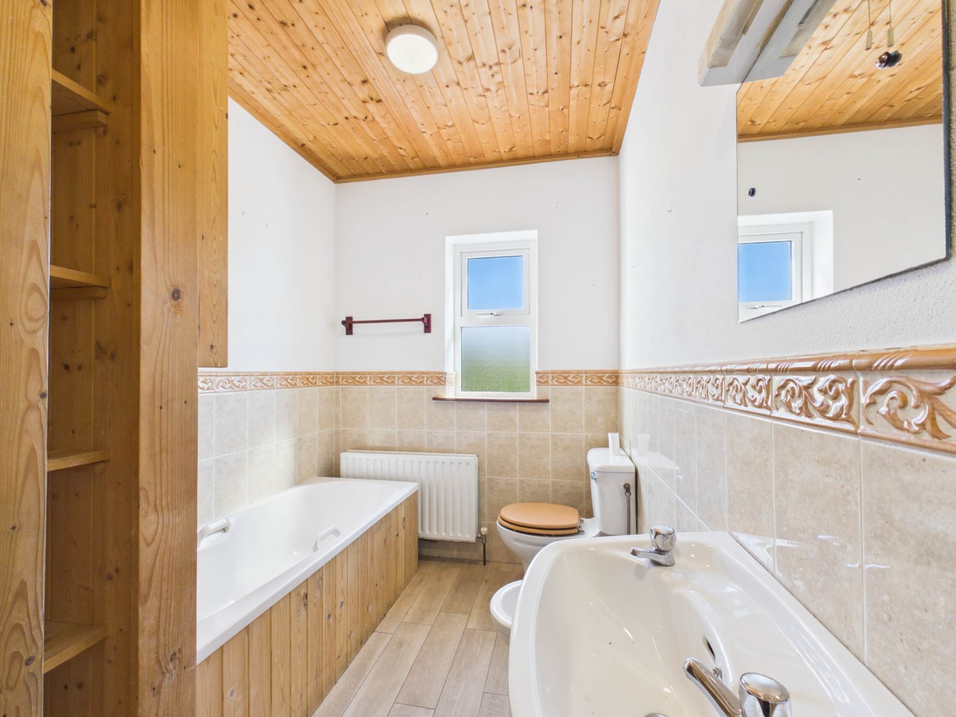 Moymore. Lahinch, Co. Clare, V95 A3C9