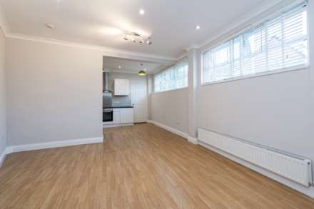 1 Bedroom Flat, The Crescent, Leatherhead