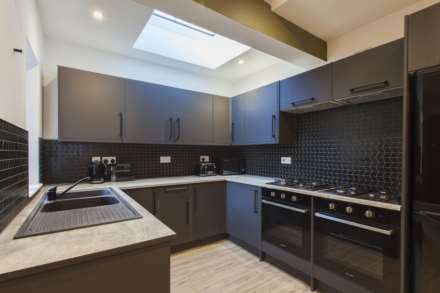 Brook Road, Thornton Heath, Image 4
