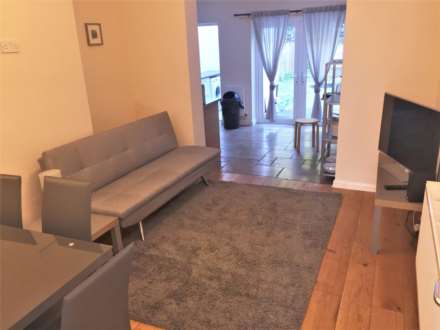 Worple Road, Raynes Park, Image 3