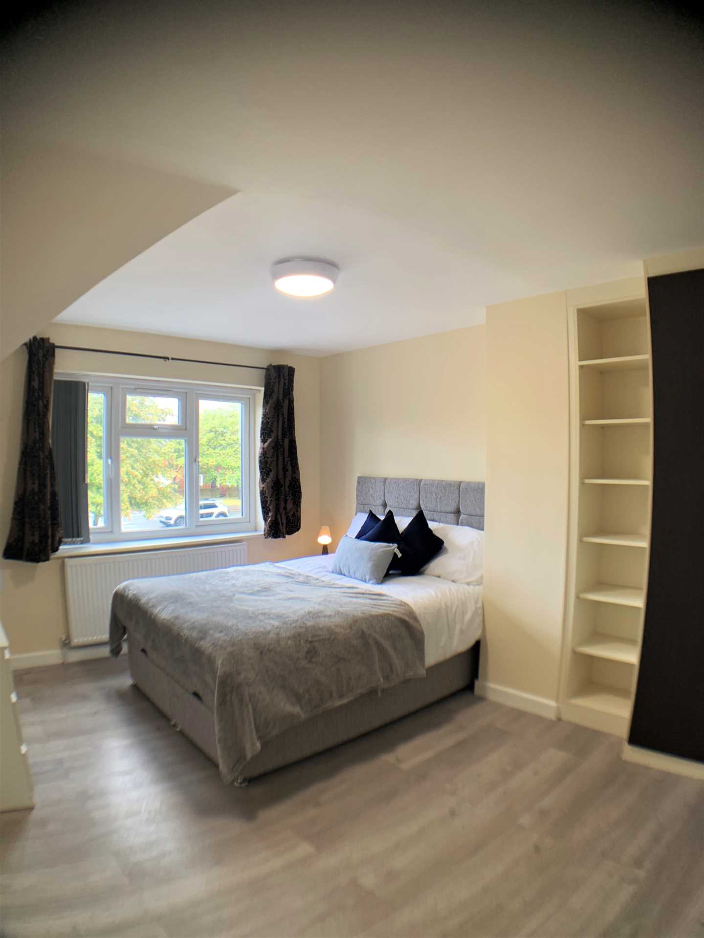 Bath Road, Hounslow, Image 1