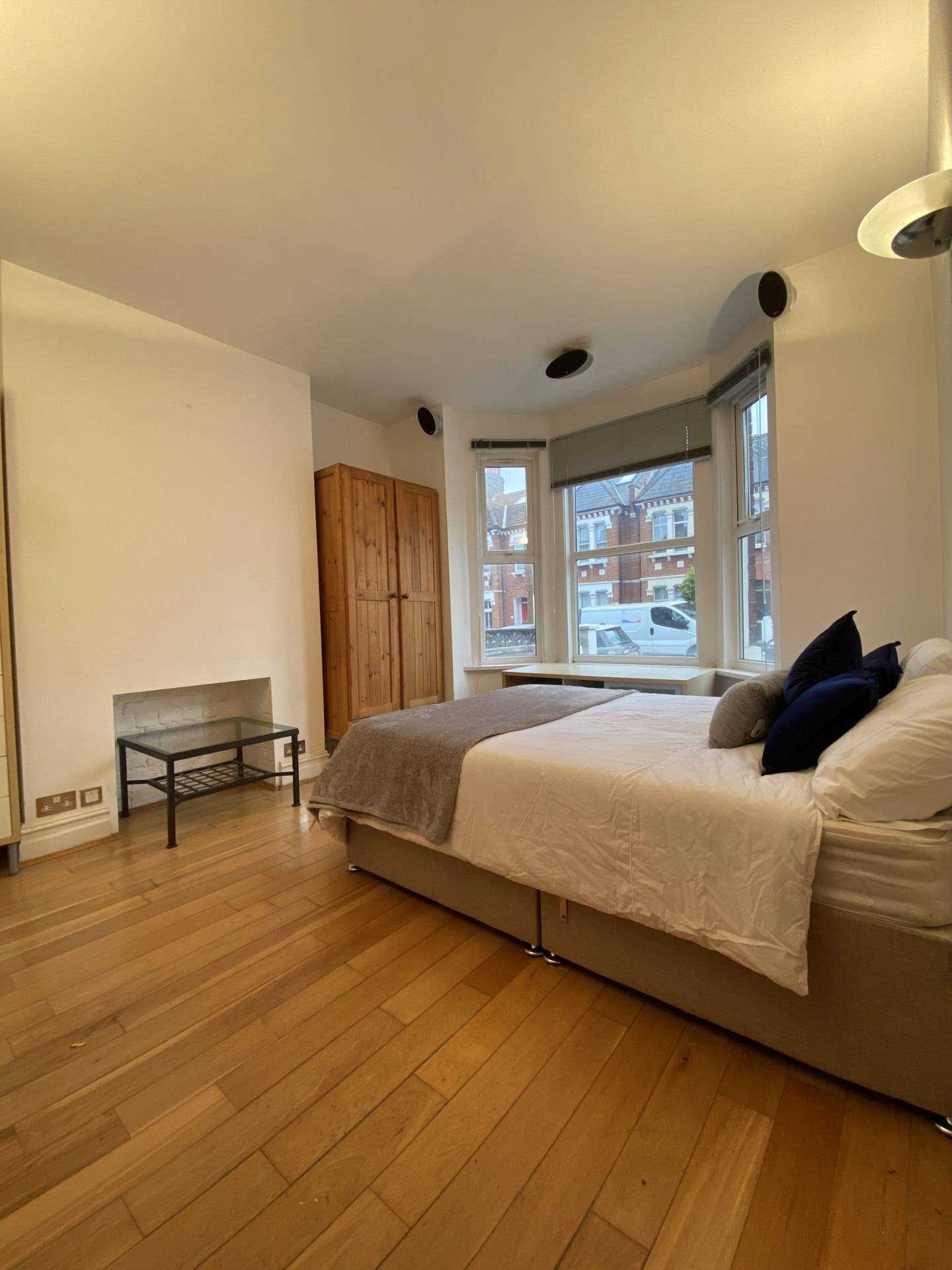 Quicks Road, Wimbledon, Image 3