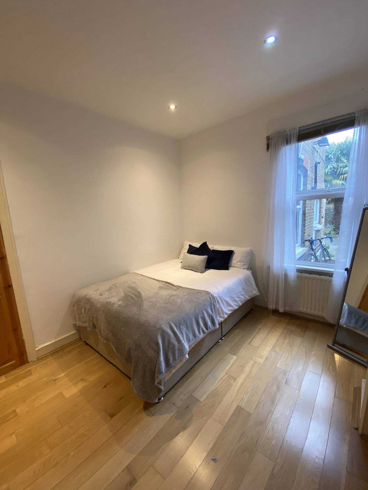 Quicks Road, Wimbledon, Image 1