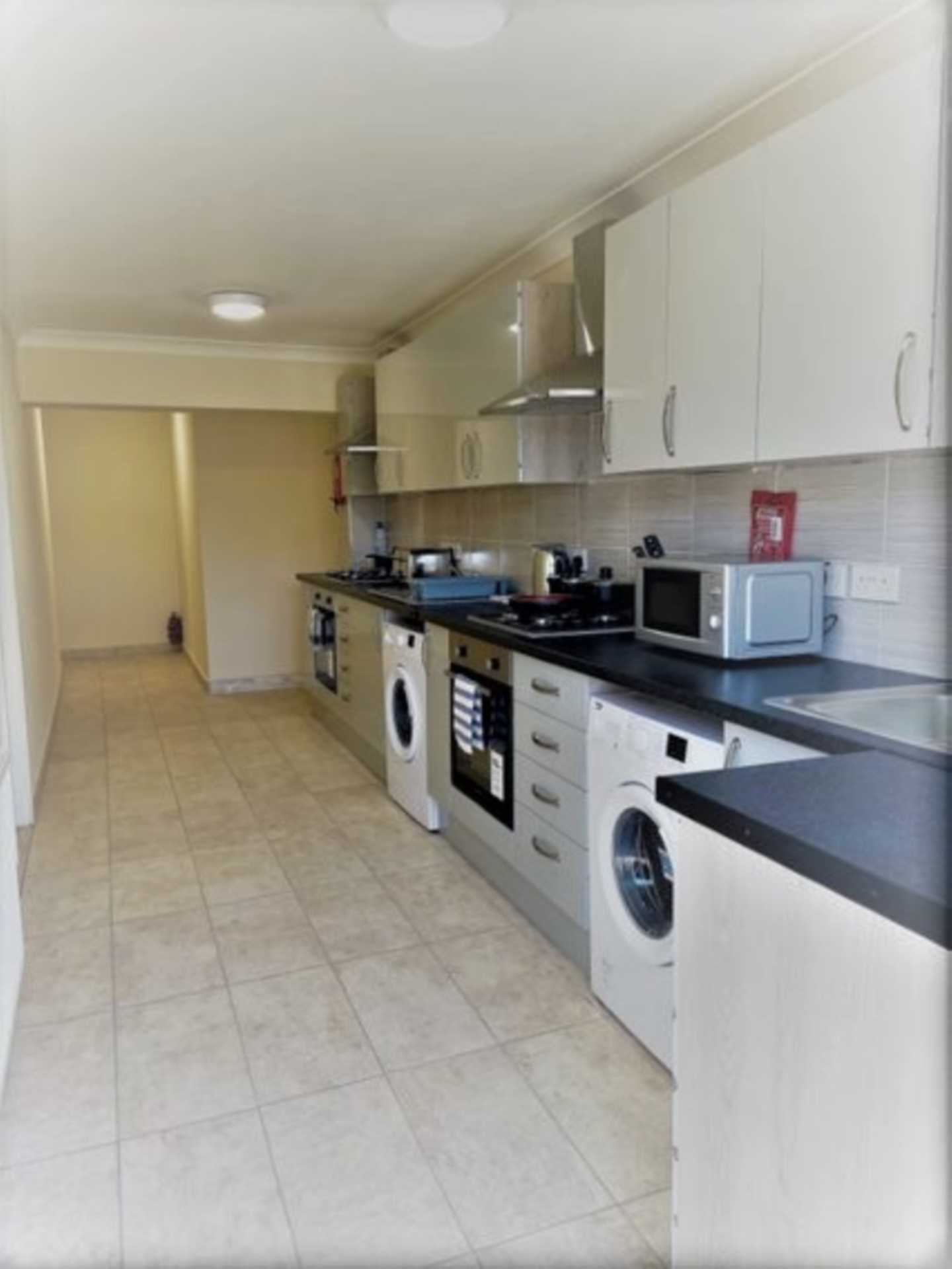 Bath Road, Hounslow, Image 4