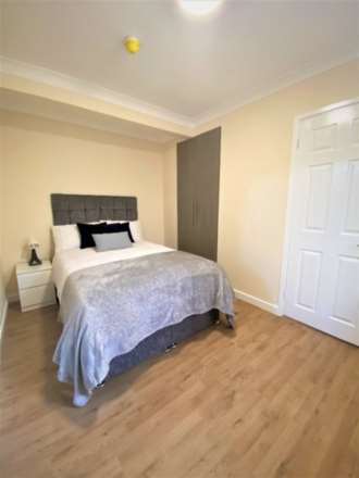 Bath Road, Hounslow, Image 2