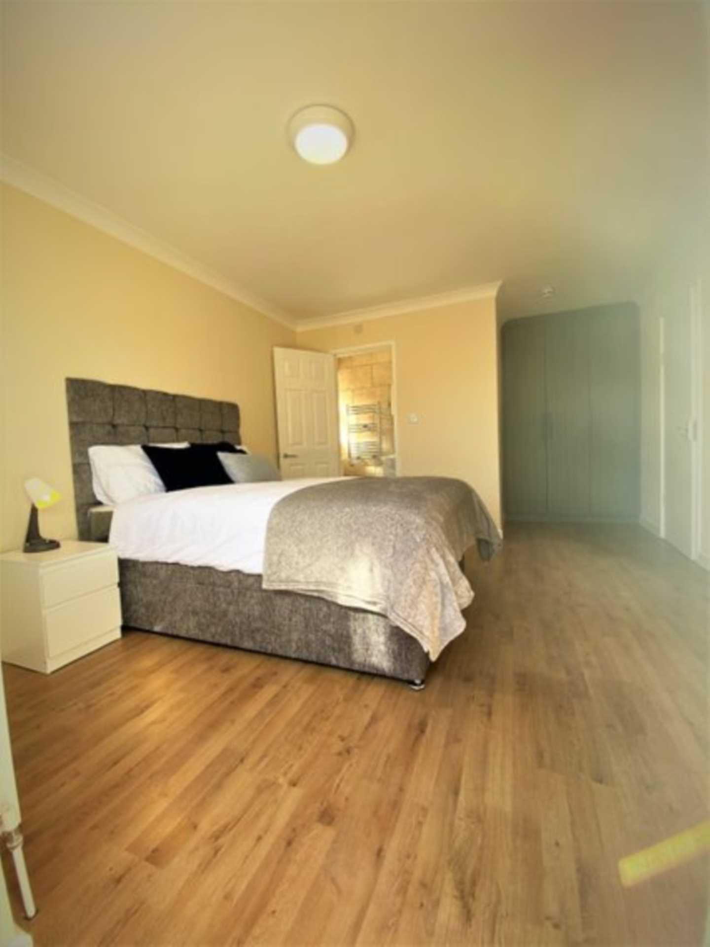 Bath Road, Hounslow, Image 2