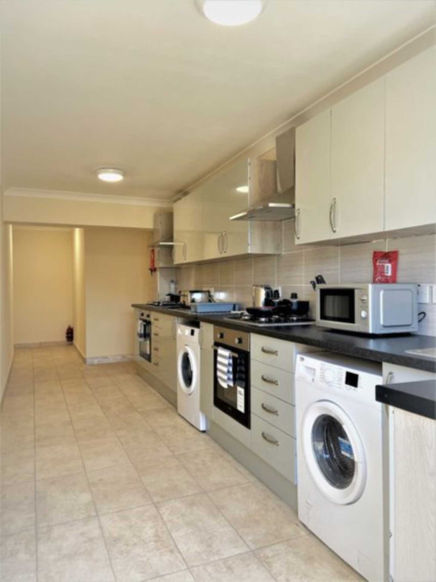 Bath Road, Hounslow, Image 5