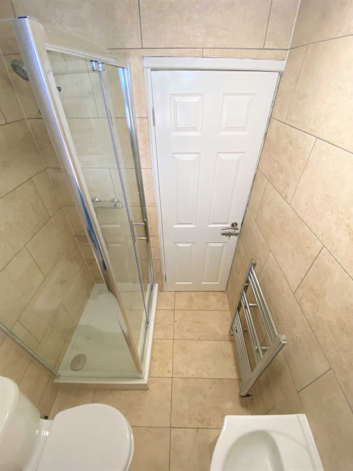 Bath Road, Hounslow, Image 2