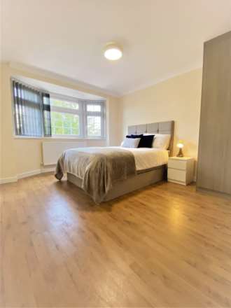 Bath Road, Hounslow, Image 1